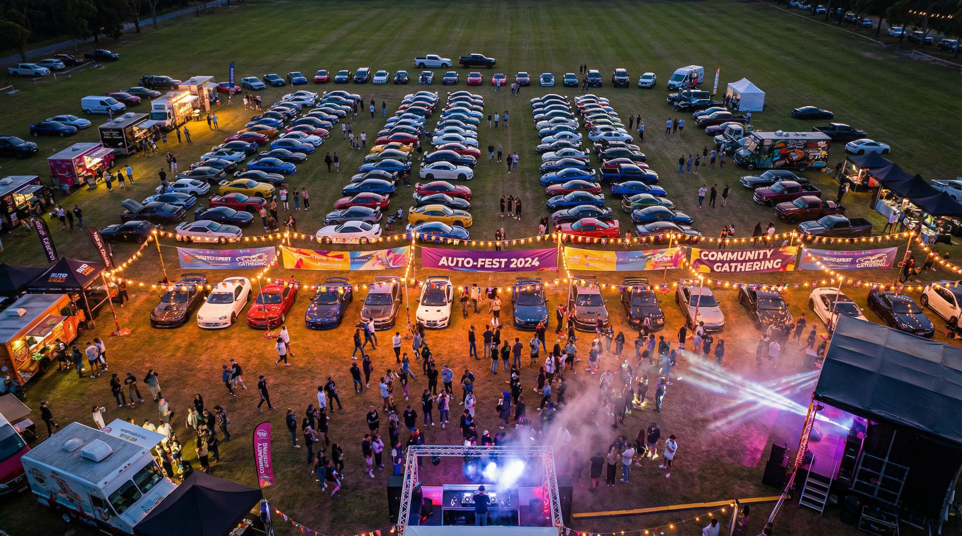 每日大赛车友聚会视频